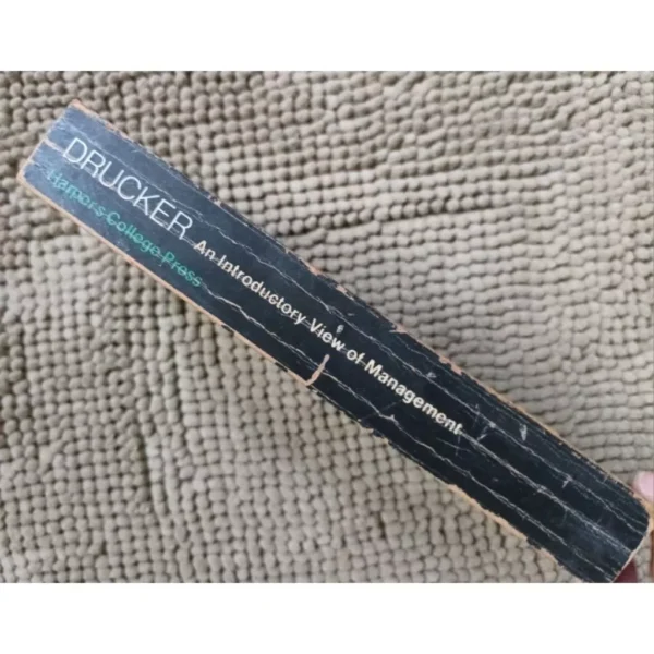 Preloved AN INTRODUCTORY VIEW OF MANAGEMENT peter f drucker